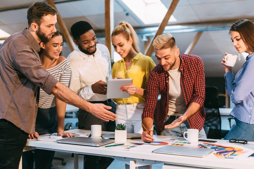 IT training in 2025: an essential guide to career paths and opportunities. 4 markettt